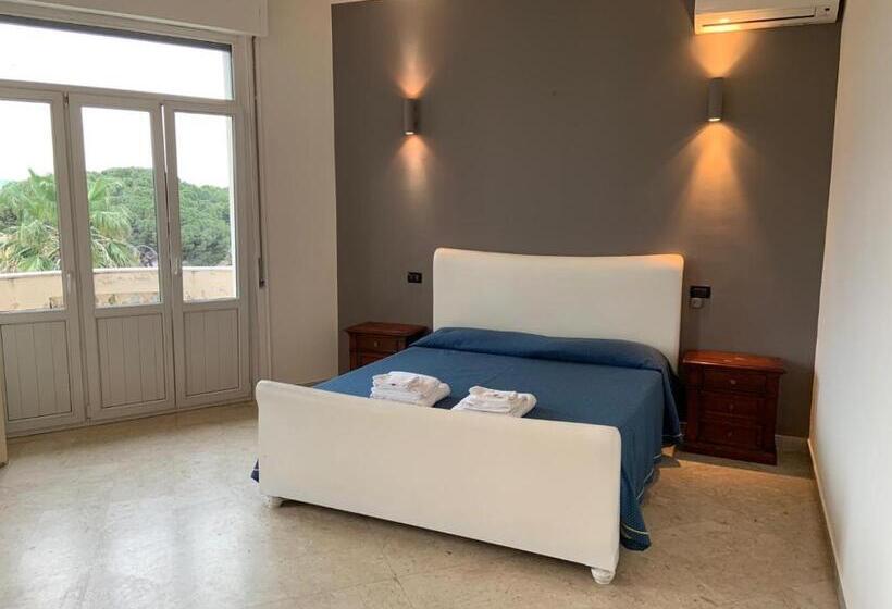 سوییت با چشم‌انداز دریا, Lungomare