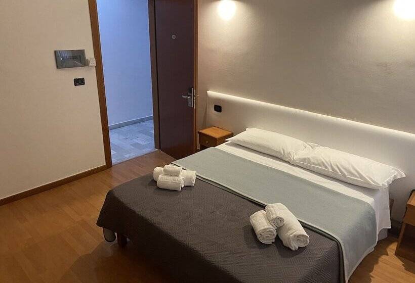 Quarto Estandar, Lungomare