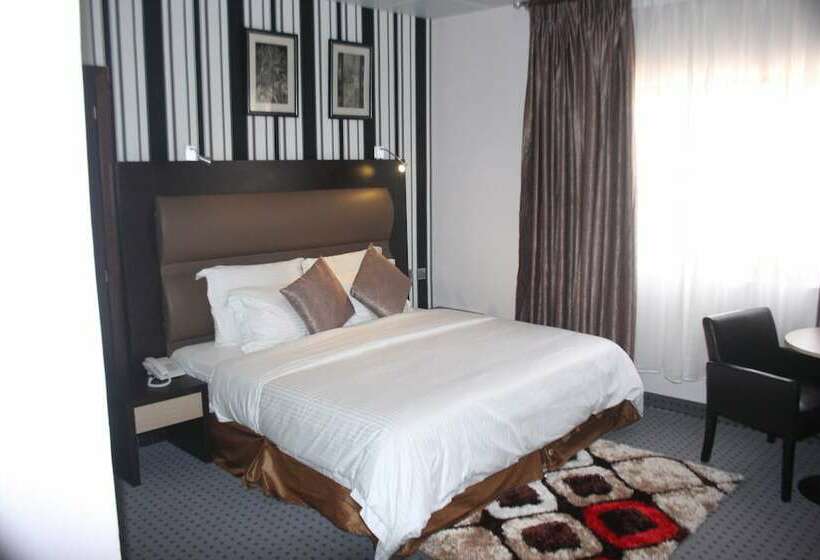 اتاق لوکس, Mardezok