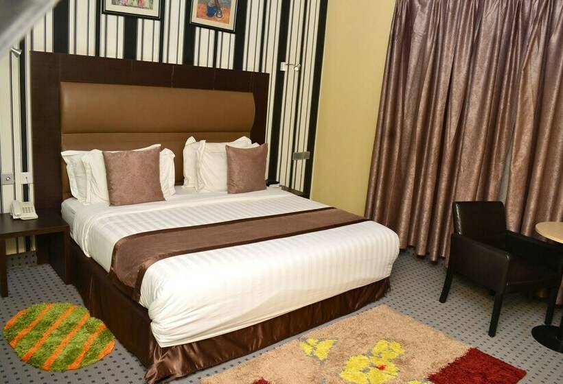 اتاق لوکس, Mardezok