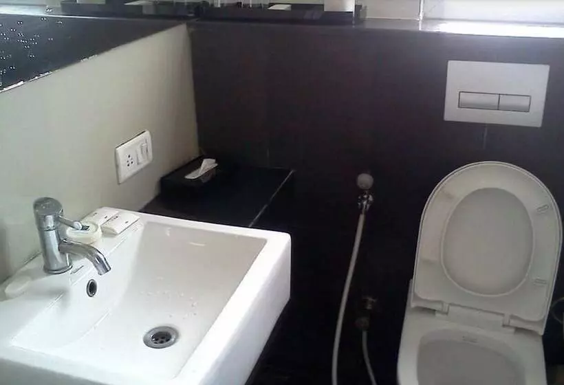 スーペリアールーム, Regency Sameera Vellore By Grt Hotels