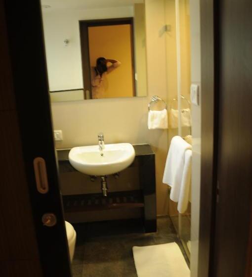 Номер Superior, Regency Sameera Vellore By Grt Hotels