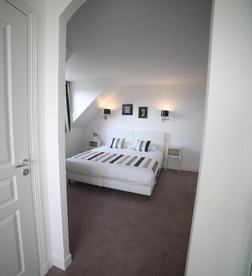 חדר סופריור לשלושה, Restaurant Le Lion D Or