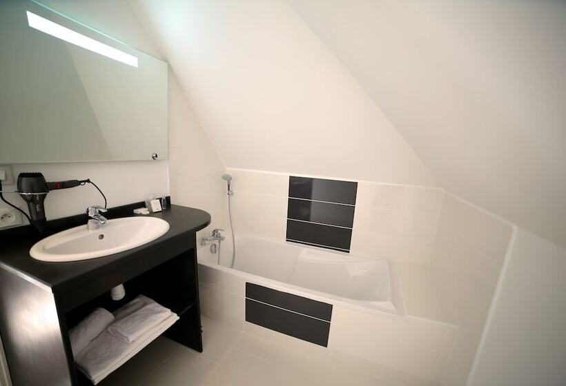 غرفة سوبيريور, Restaurant Le Lion D Or