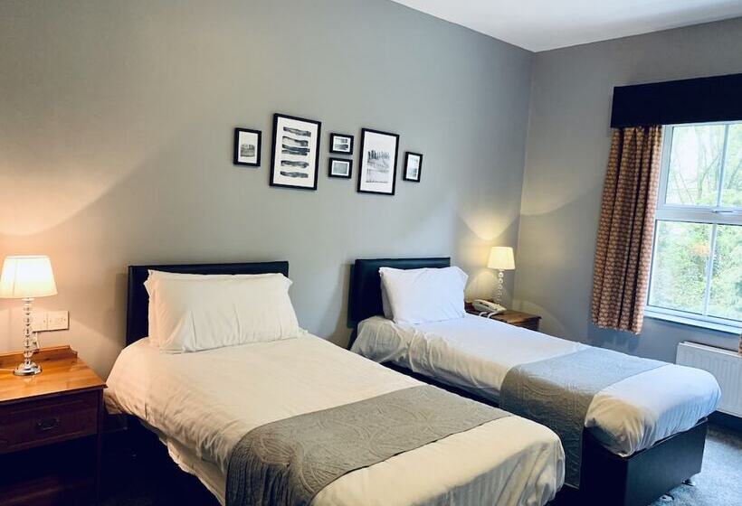 스탠다드 트리플 룸, The Bannville