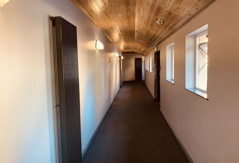 جناح إدارى, The Bannville