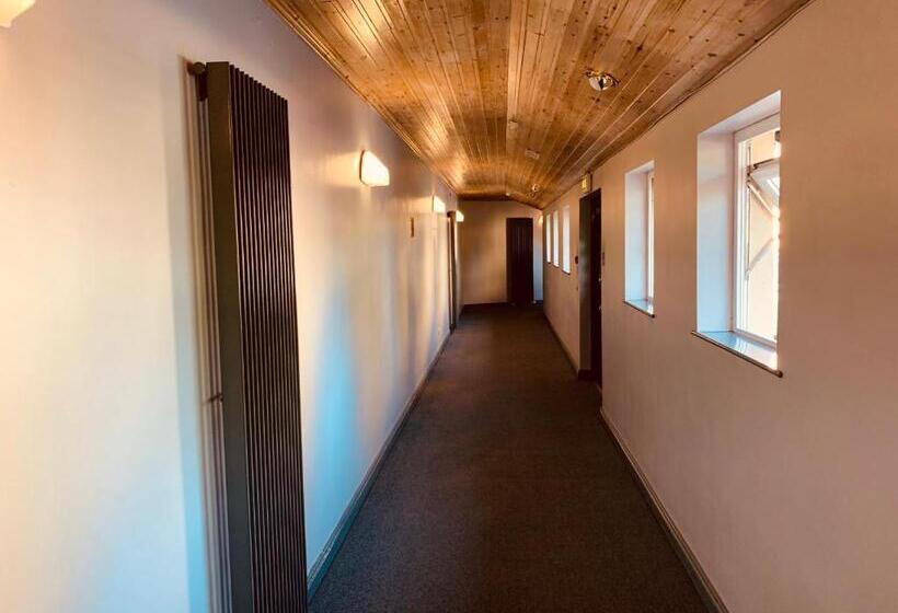 스탠다드 룸, The Bannville