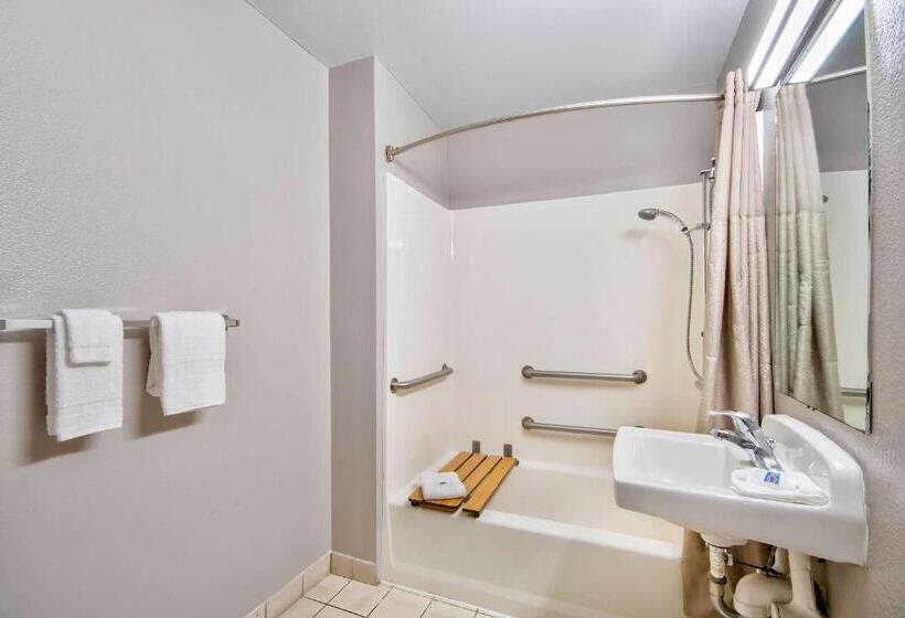 Номер Стандарт Адаптированный для Инвалидов, Motel 6austin, Tx  North