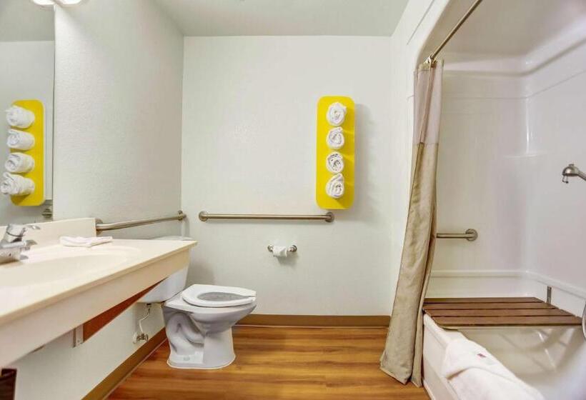 غرفة قياسية لذوى الاحتياجات الخاصة, Motel 6benson, Az