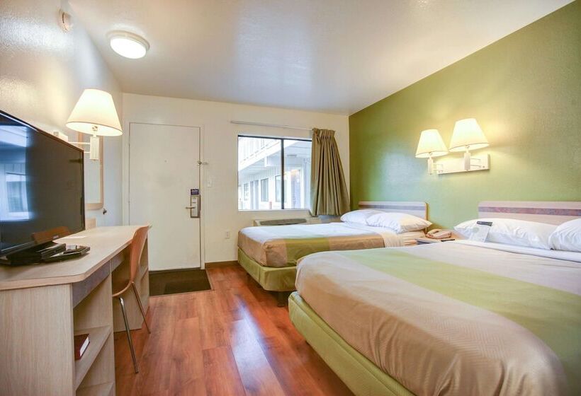 غرفه قياسيه سريرين مزدوجين, Motel 6 Elkton, Md