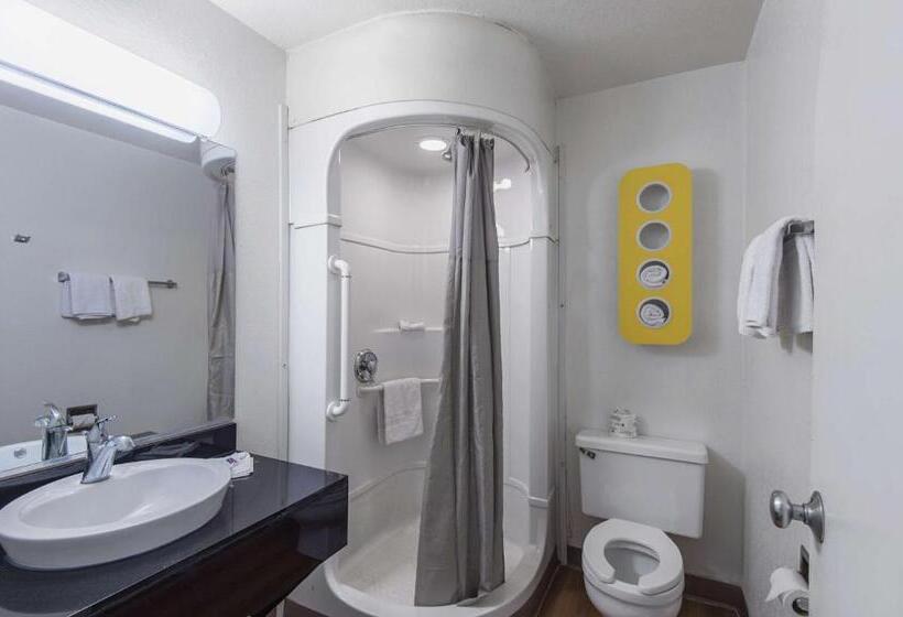 غرفة قياسية لذوى الاحتياجات الخاصة, Motel 6kansas City, Mo  Airport