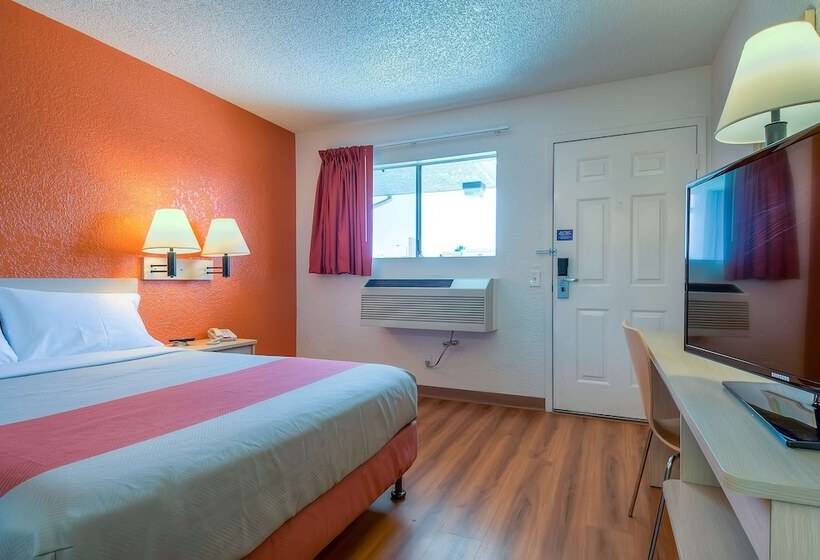 Номер Deluxe, Motel 6 Rowland Heights, Ca   Los Angeles   Pomona
