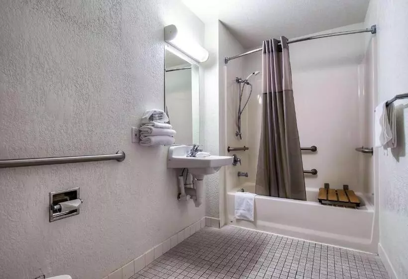 身障者適用スタンダードルーム, Motel 6 Rowland Heights, Ca Los Angeles Pomona