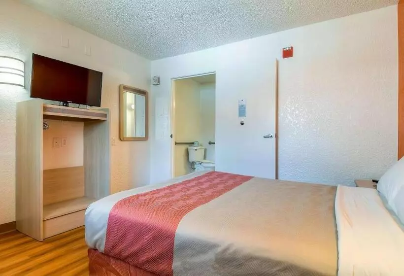 身障者適用スタンダードルーム, Motel 6 Rowland Heights, Ca Los Angeles Pomona