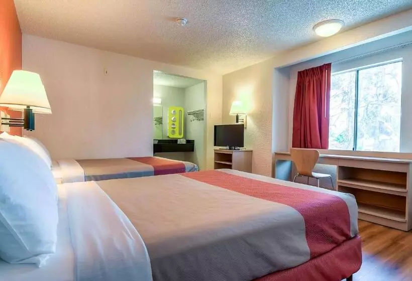 デラックスの4人部屋, Motel 6 Rowland Heights, Ca Los Angeles Pomona