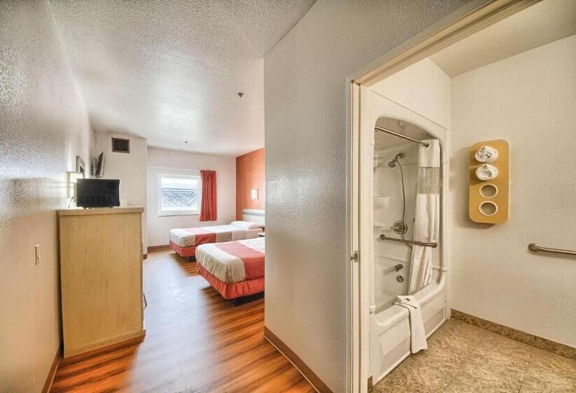 غرفة قياسية لذوى الاحتياجات الخاصة, Motel 6mission, Tx