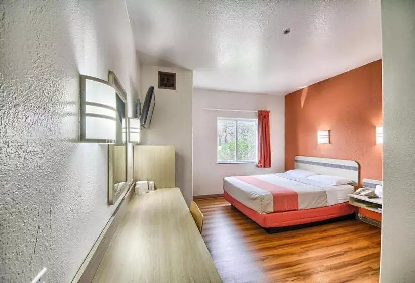身障者適用スタンダードルーム, Motel 6mission, Tx