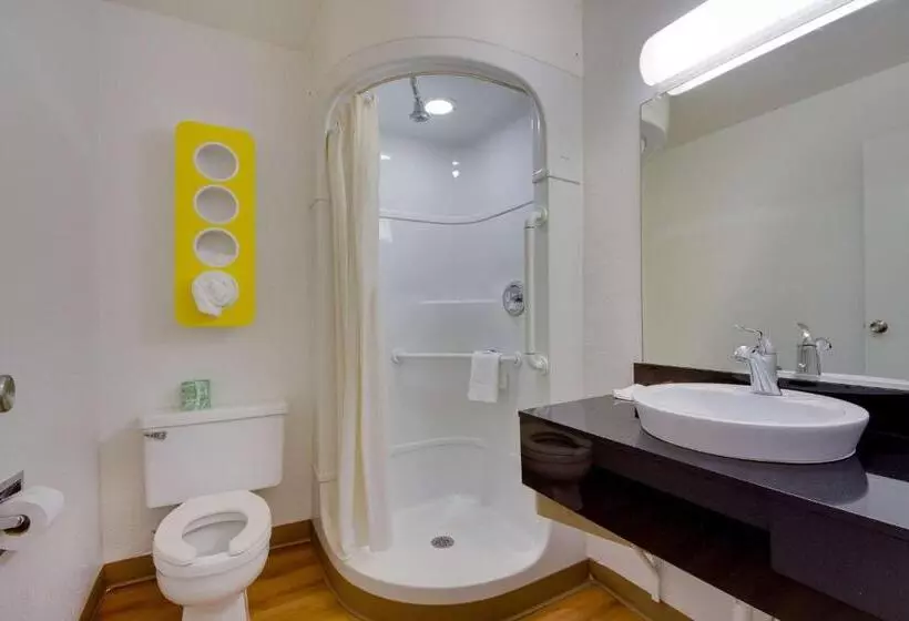 اتاق استاندارد برای معلولان, Avera Suites