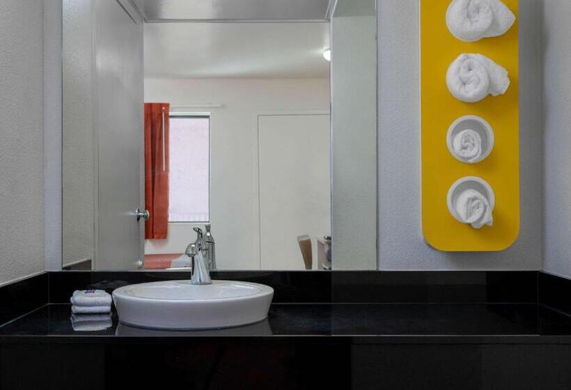 غرفة قياسية رباعية, Motel 6oceanside, Ca