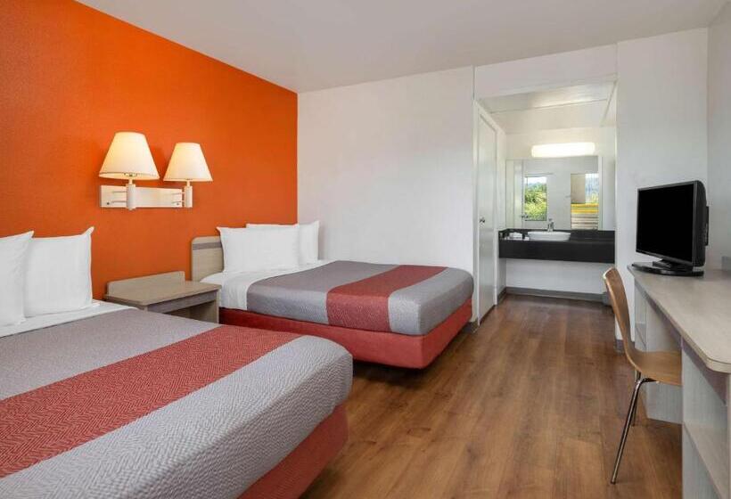 غرفة قياسية رباعية, Motel 6oceanside, Ca