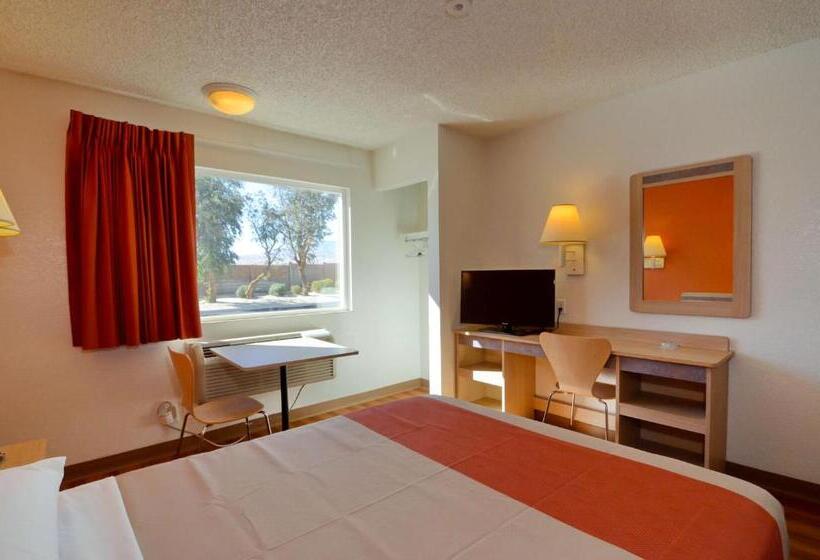 Quarto Estandar, Motel 6 North Palm Springs, Ca   North