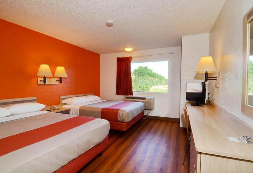 スタンダード４人部屋, Motel 6 North Palm Springs, Ca   North