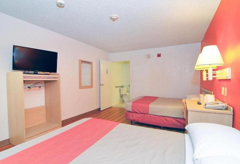Quarto Quádruplo Estandar, Motel 6 North Palm Springs, Ca   North