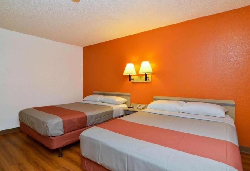 Quarto Quádruplo Deluxe, Motel 6 North Palm Springs, Ca   North