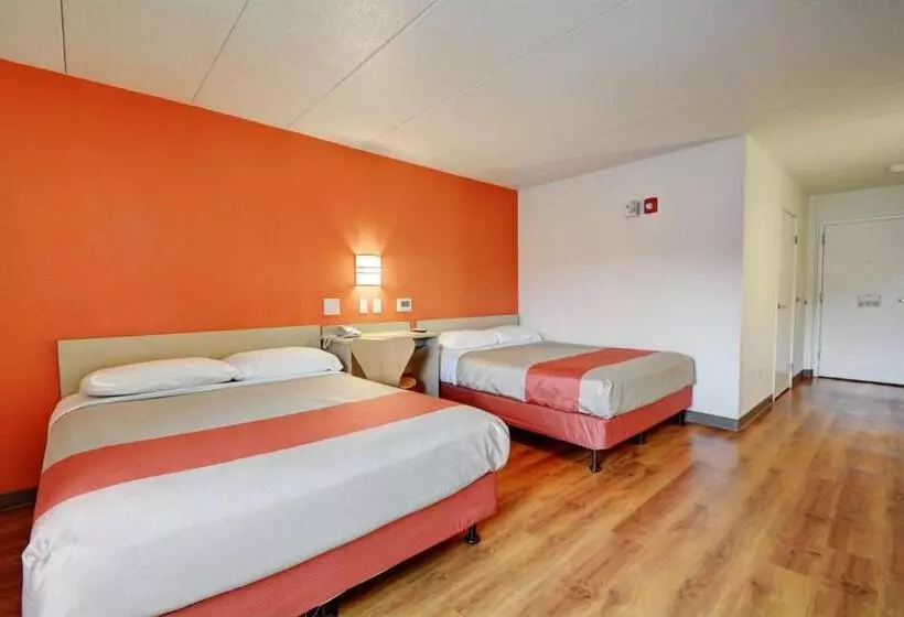 スタンダードルーム, Motel 6seekonk, Ma  Providence East