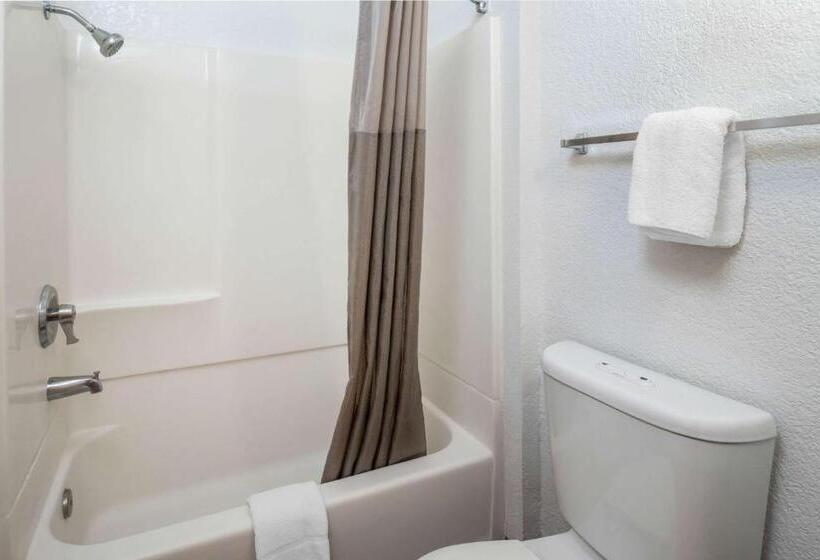 Номер Стандарт, North Hills Inn