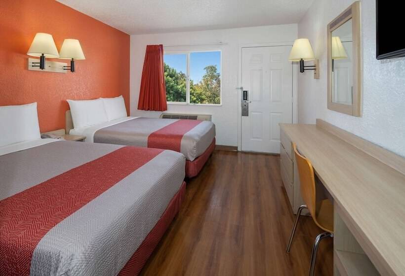 Номер Deluxe, North Hills Inn