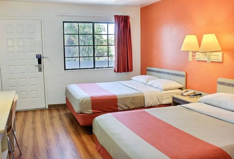Номер Deluxe, Motel 6coalinga, Ca  East