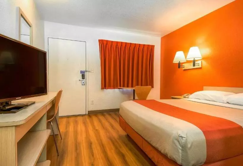スタンダードルーム, Motel 6 Corona, Ca