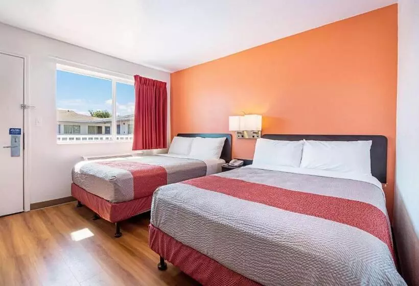 デラックスの4人部屋, Motel 6 Corpus Christi, Tx Northwest