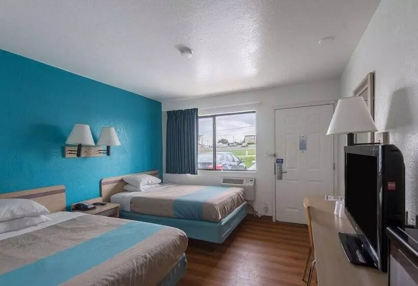 ２ダブルベッドのスタンダードルーム, Motel 6kansas City, Mo  Airport