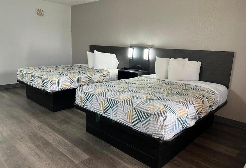 غرفة ديلوكس رباعية, Motel 6middleburg Heights, Oh  Cleveland