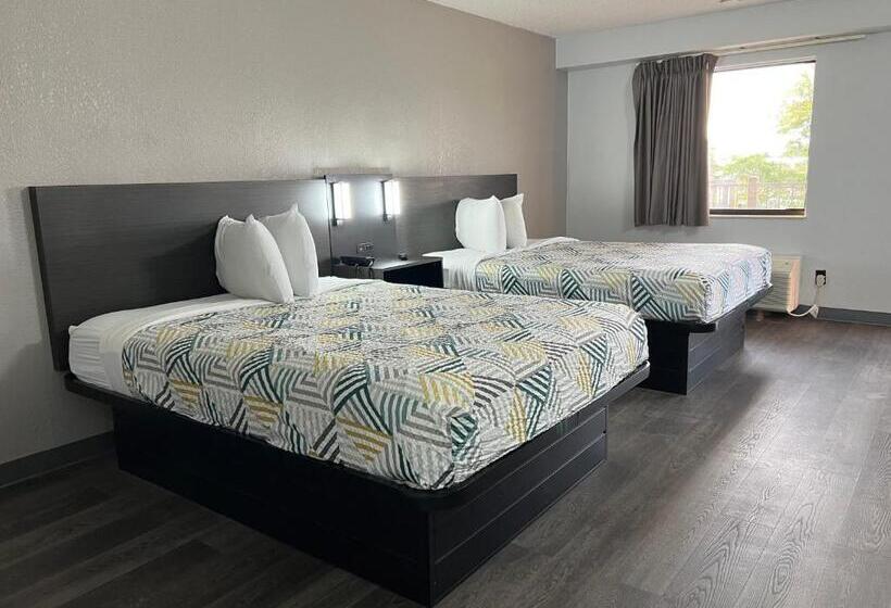 Четырехместный Номер Deluxe, Motel 6middleburg Heights, Oh  Cleveland
