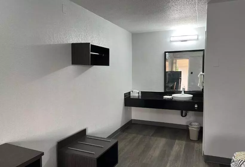 デラックスの４人部屋, Motel 6middleburg Heights, Oh  Cleveland