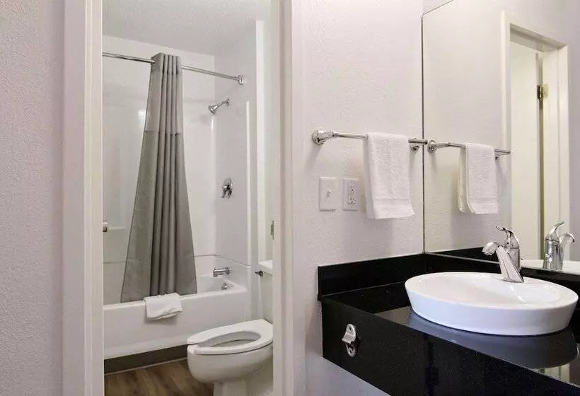 デラックスルーム, Motel 6middleburg Heights, Oh  Cleveland
