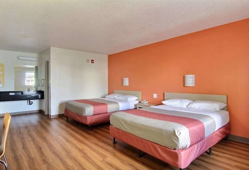 Номер Deluxe, Motel 6middleburg Heights, Oh  Cleveland