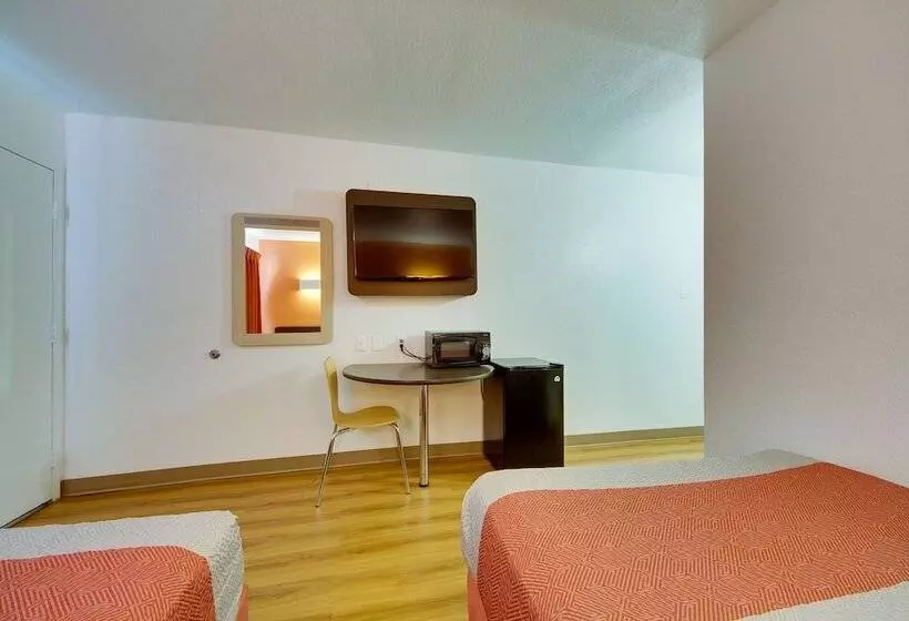اتاق استاندارد با 2 تخت دوبل, Avera Suites