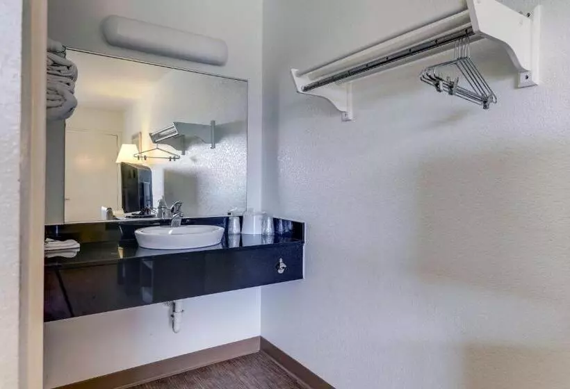 Deluxe Neljän Hengen Huone, Motel 6port Allen, La  Baton Rouge