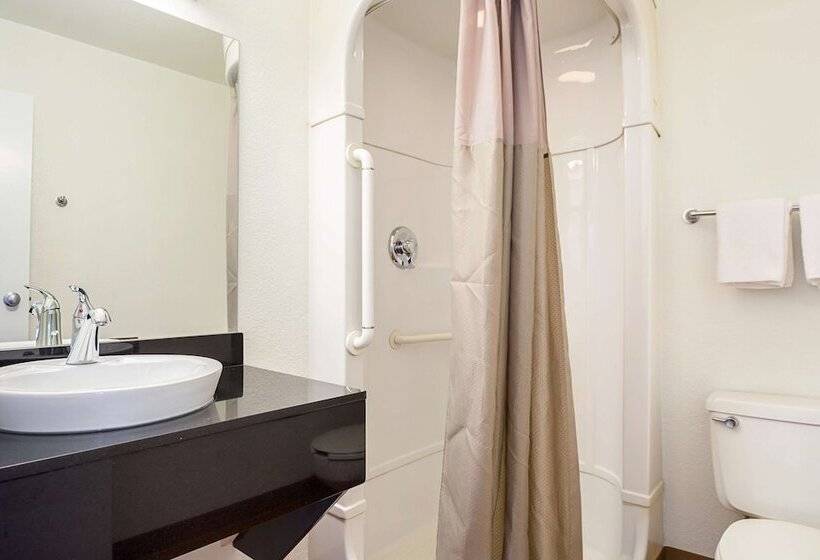 ２ダブルベッドのスタンダードルーム, Motel 6pueblo, Co  I25