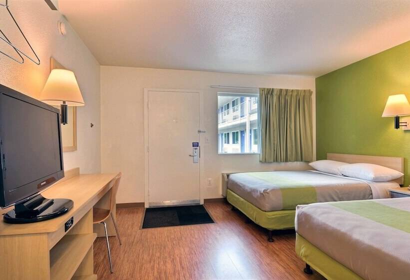스탠다드 룸 더블 침대 2개, Motel 6tumwater, Wa  Olympia