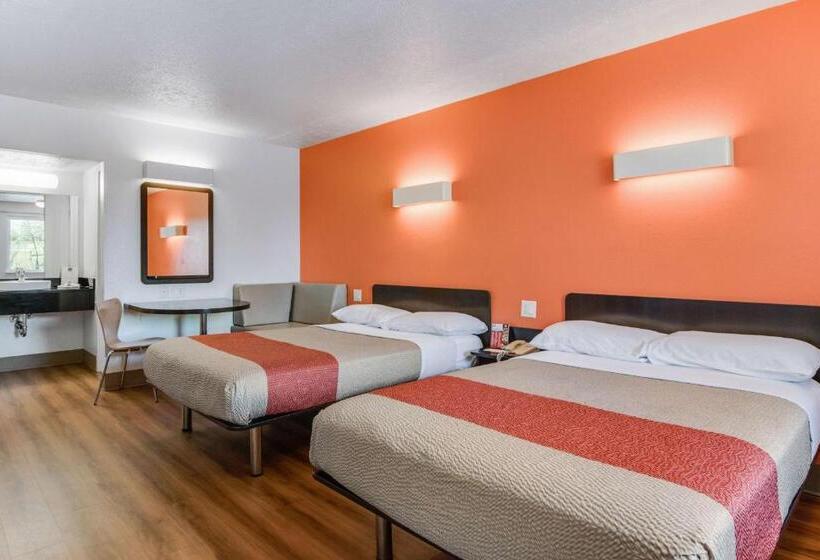 Четырехместный Номер Deluxe, Motel 6youngstown, Oh