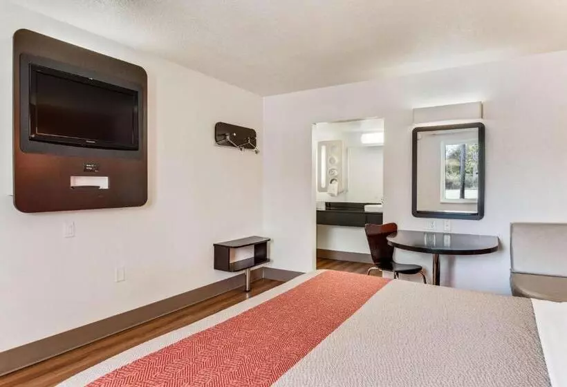 身障者適用キングサイズベッドルーム, Motel 6youngstown, Oh