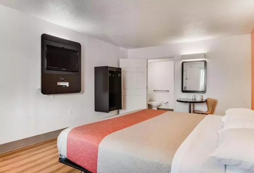 キングサイズベッドのスタンダードルーム, Motel 6youngstown, Oh