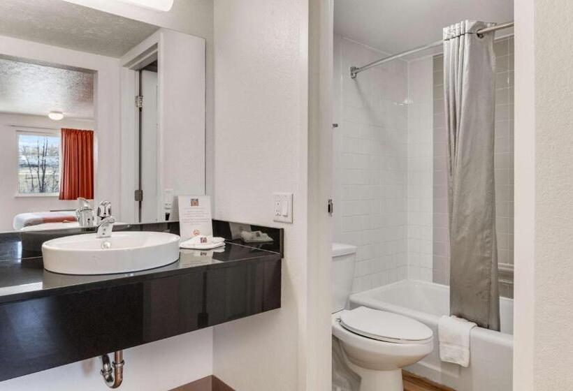 غرفة قياسية رباعية, Motel 6youngstown, Oh