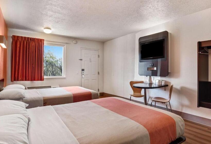 Четырехместный Номер Стандарт, Motel 6youngstown, Oh