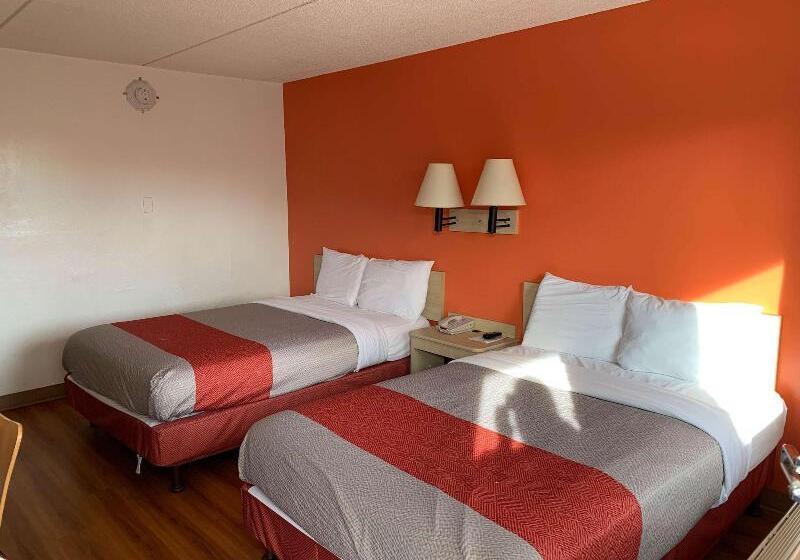 スタンダードルーム, Travelodge By Wyndham Madison Heights Mi